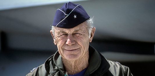 Major General Charles Elwood « Chuck » Yeager